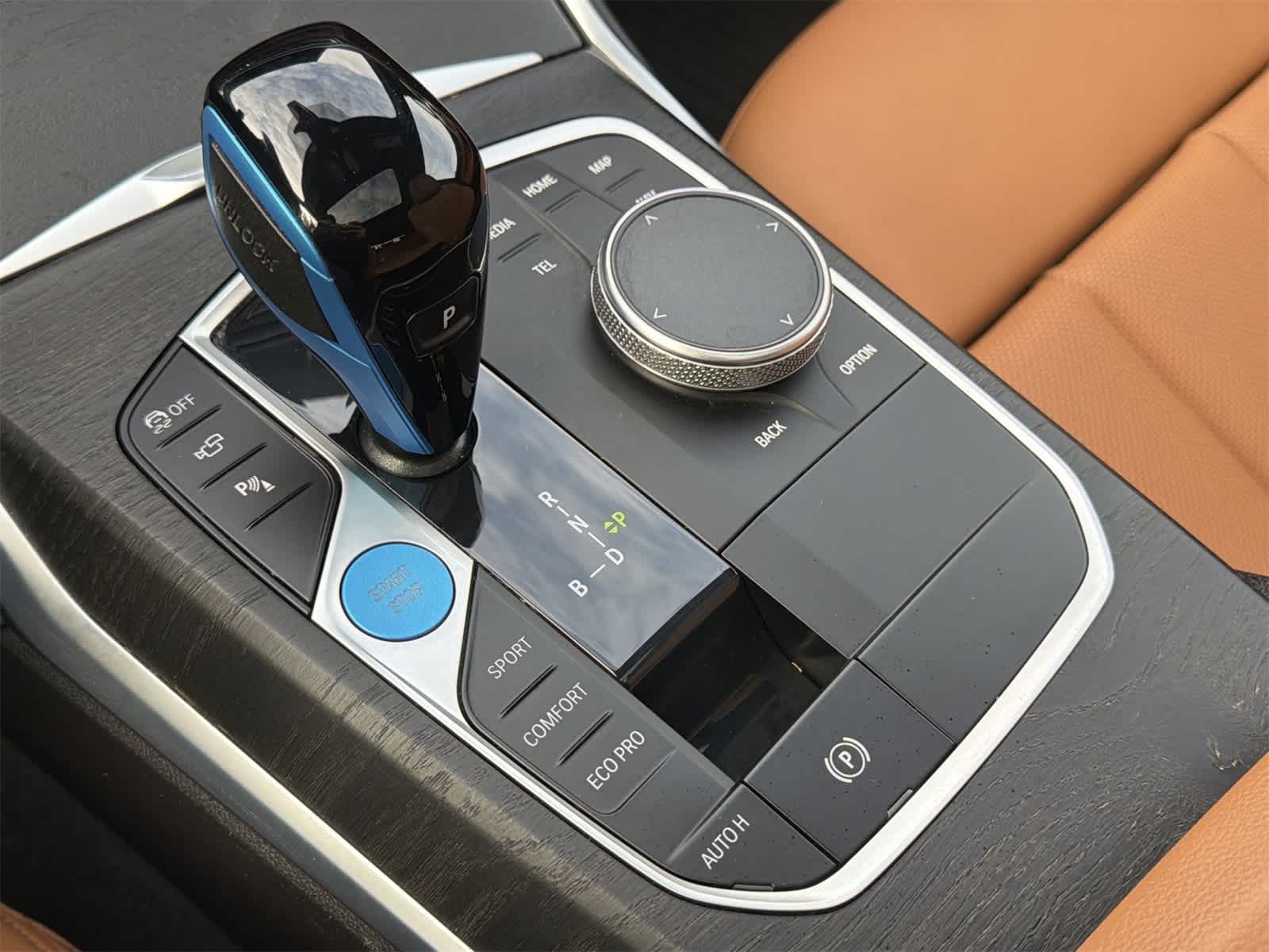 Thumbnail: 2023 BMW i4 - 25