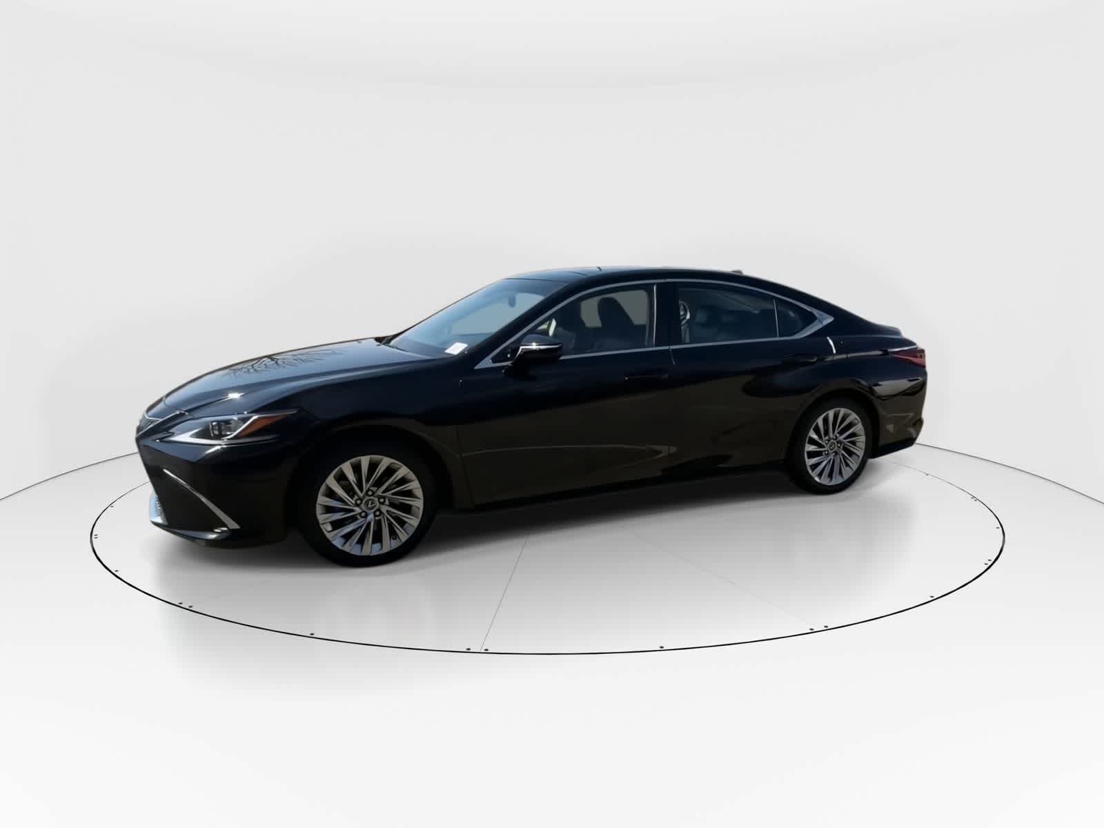 Thumbnail: 2020 Lexus ES - 4