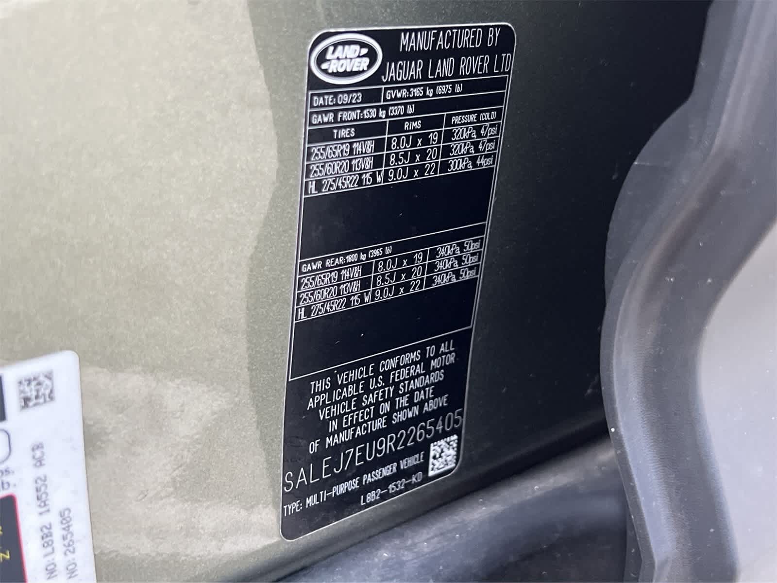 Thumbnail: 2024 Land Rover Defender - 29