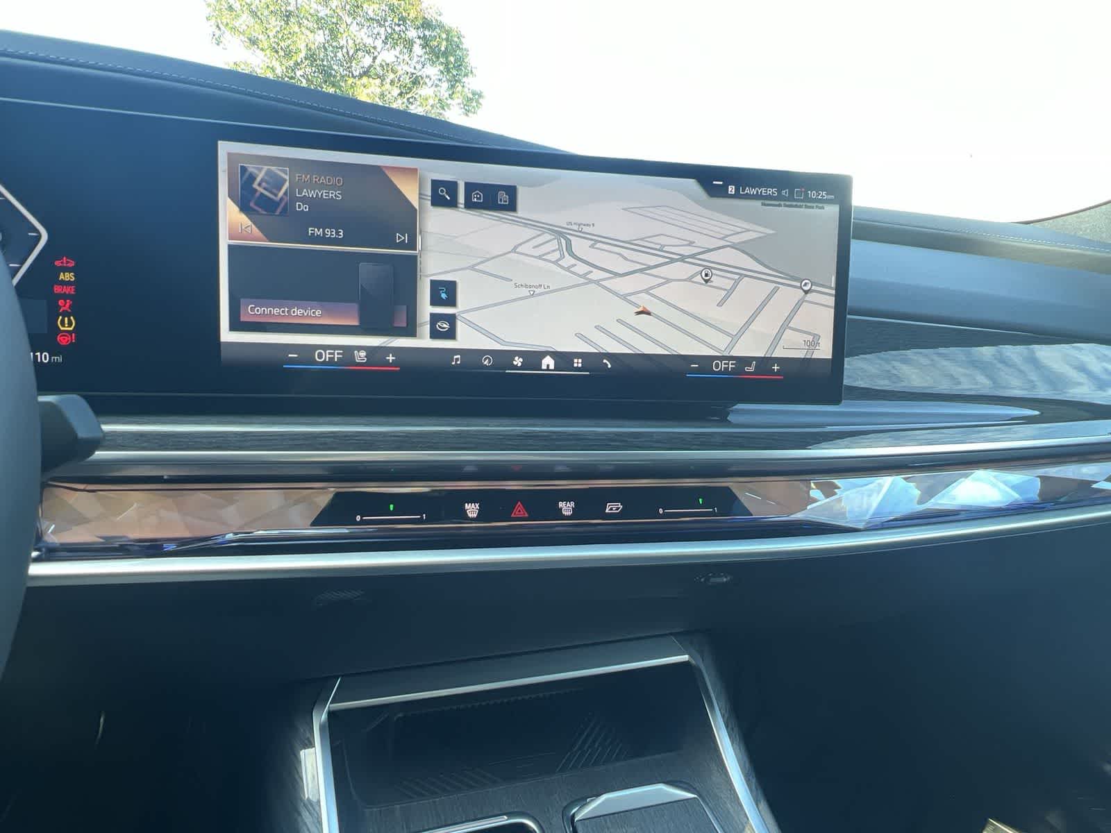 Thumbnail: 2025 BMW i7 - 24