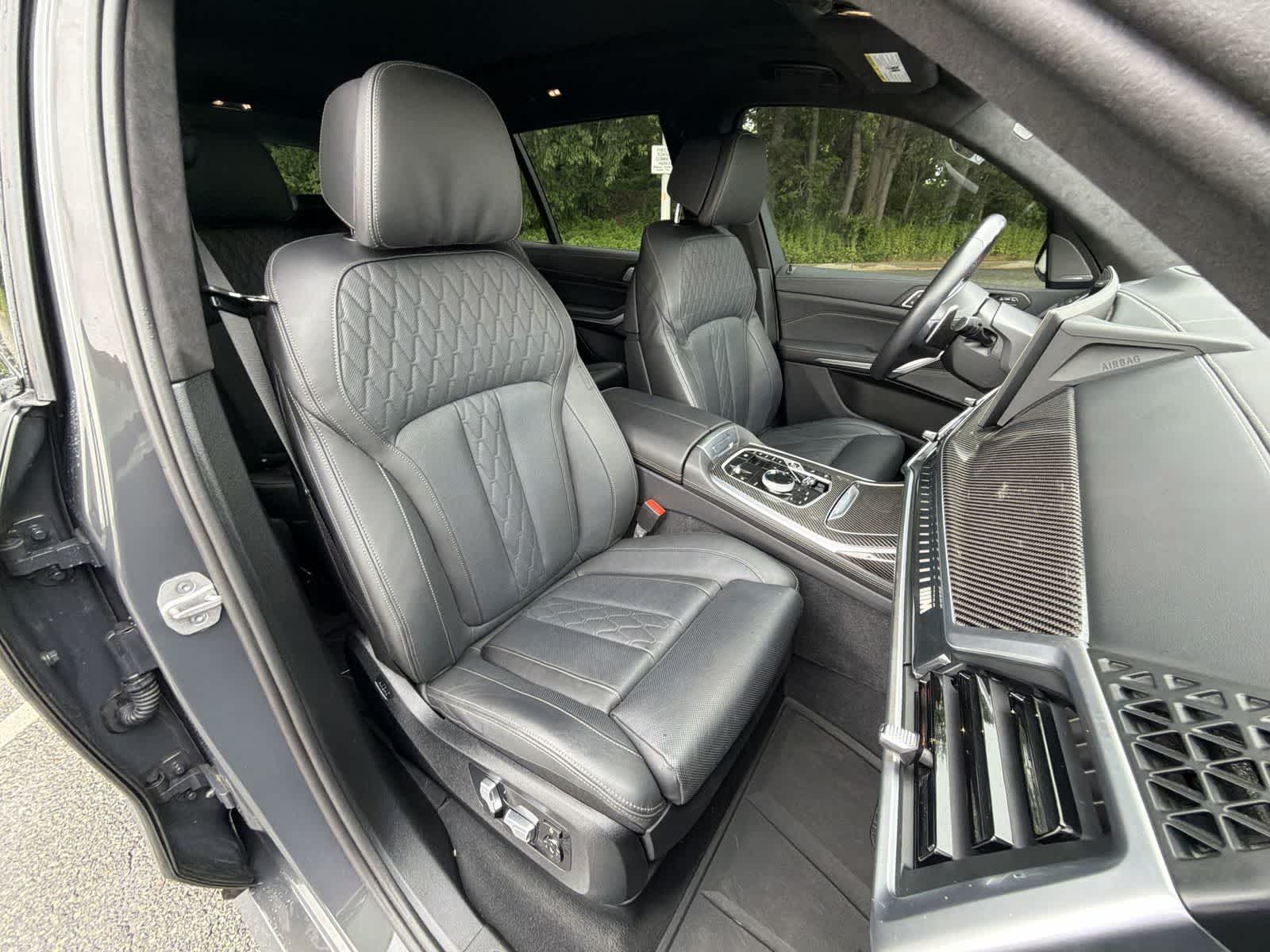 Thumbnail: 2025 BMW X7 - 21