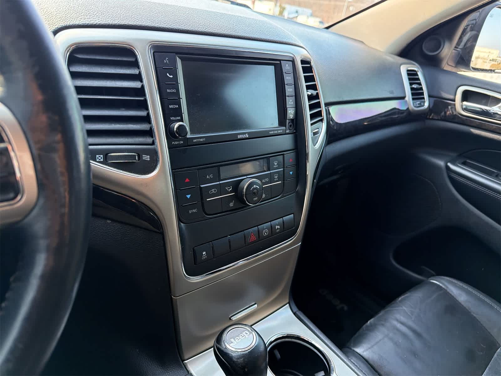 Thumbnail: 2013 Jeep Grand Cherokee - 24