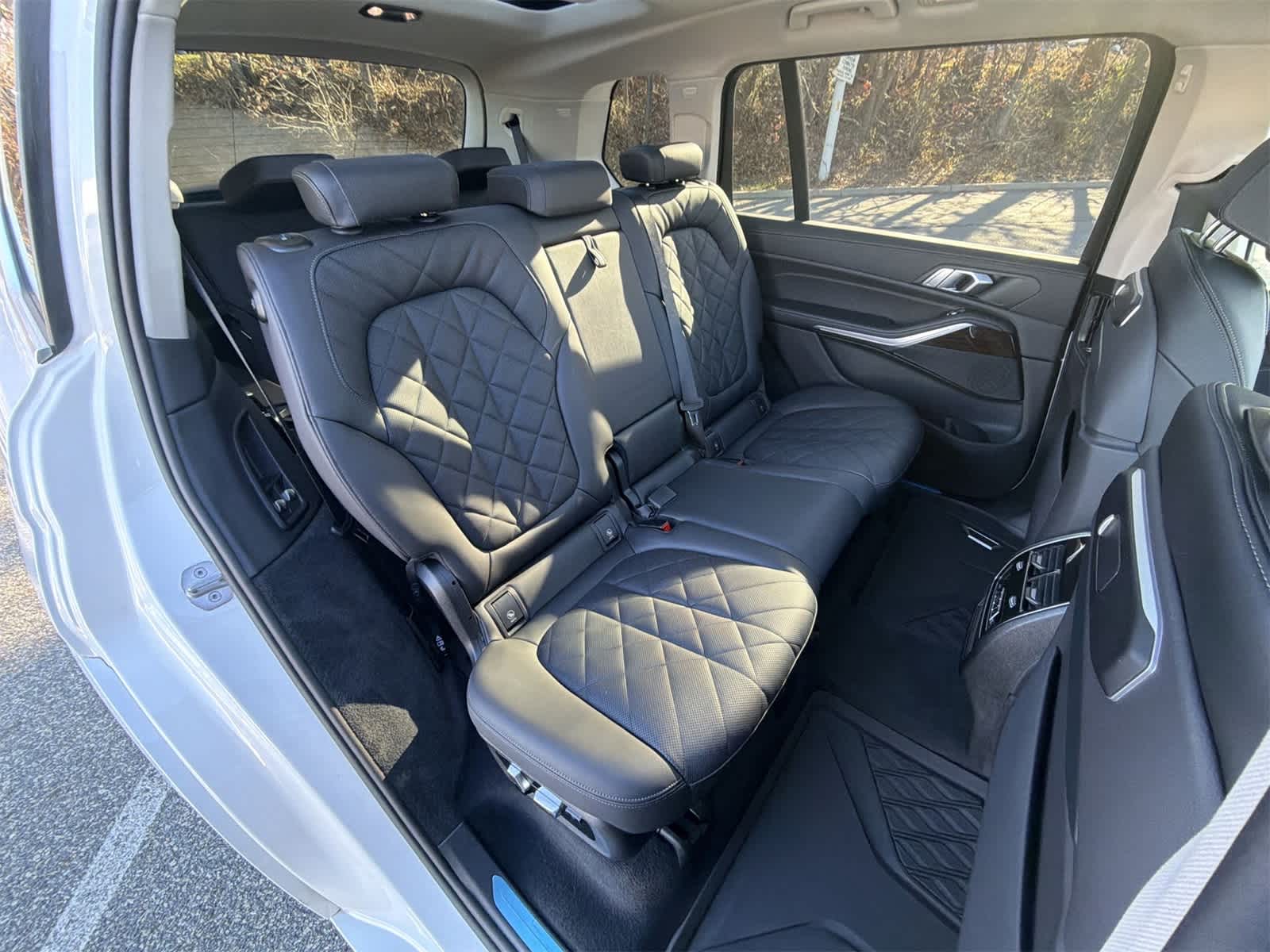 Thumbnail: 2025 BMW X7 - 21