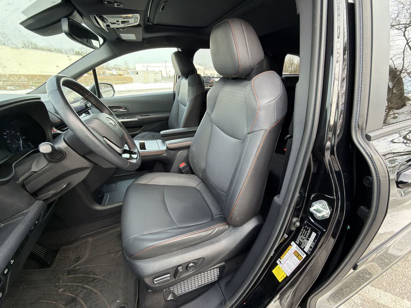 Thumbnail: 2021 Toyota Sienna - 19