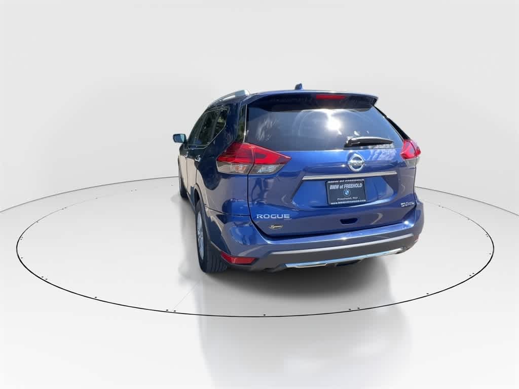 Thumbnail: 2017 Nissan Rogue - 7