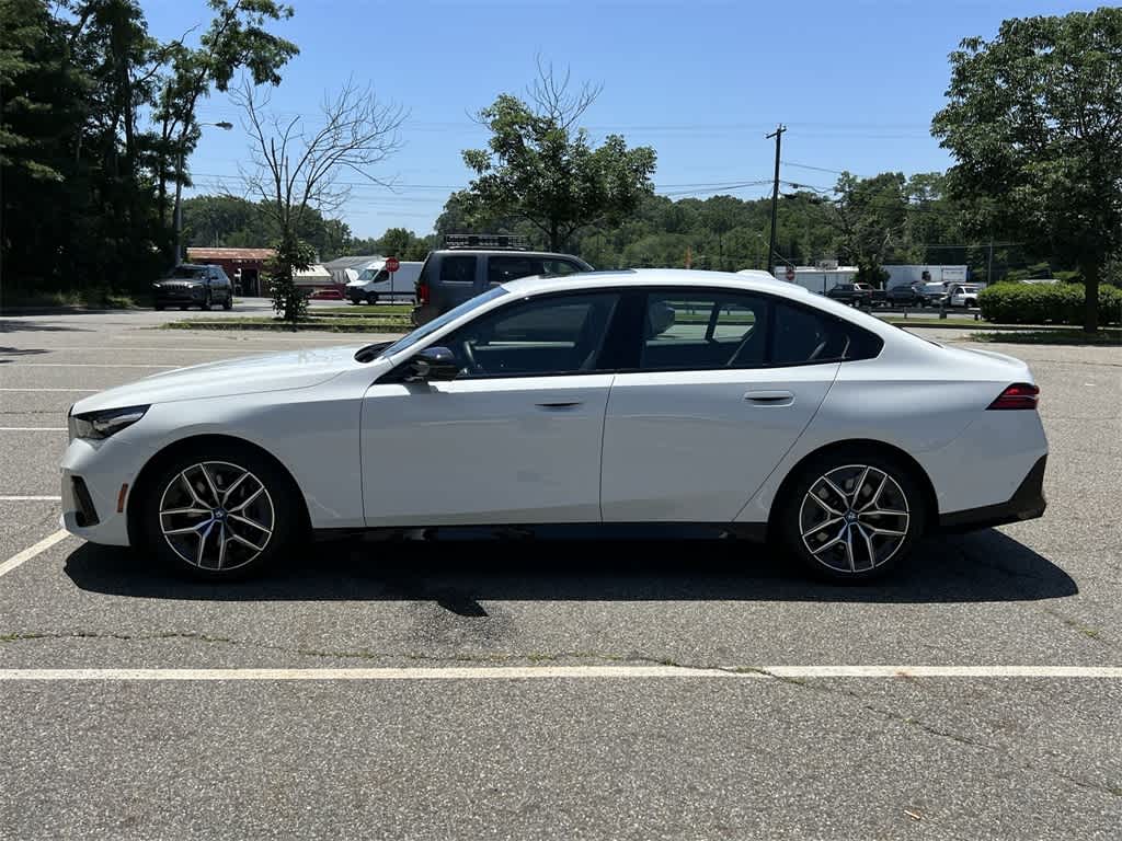 Thumbnail: 2024 BMW i5 - 11
