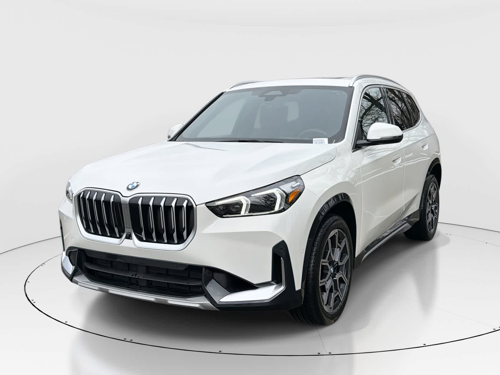 Thumbnail: 2025 BMW X1 - 1