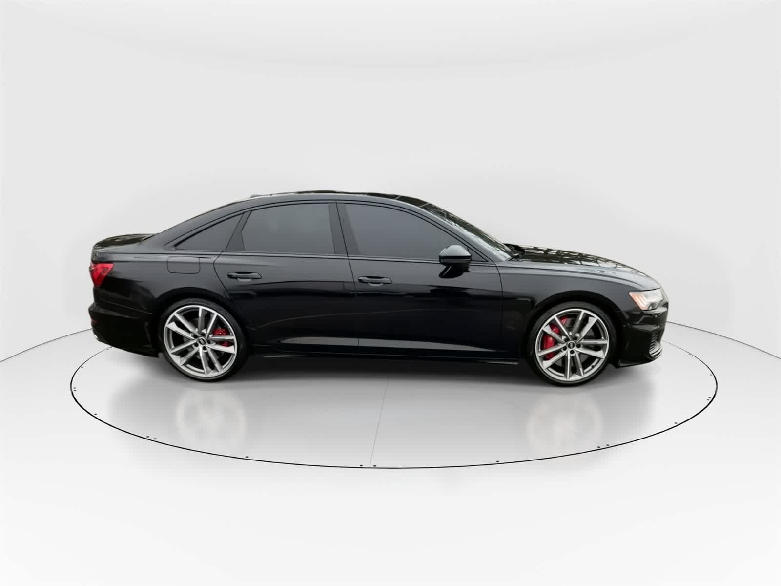 Thumbnail: 2020 Audi S6 - 9