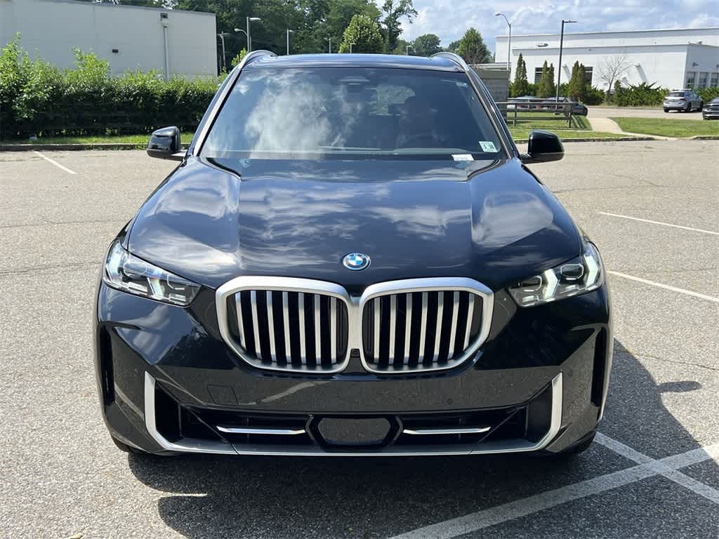 Thumbnail: 2025 BMW X5 - 14