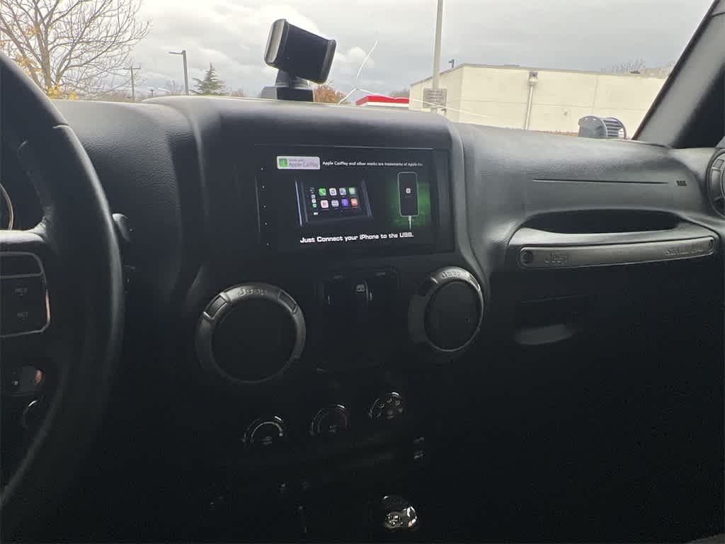 Thumbnail: 2016 Jeep Wrangler - 24