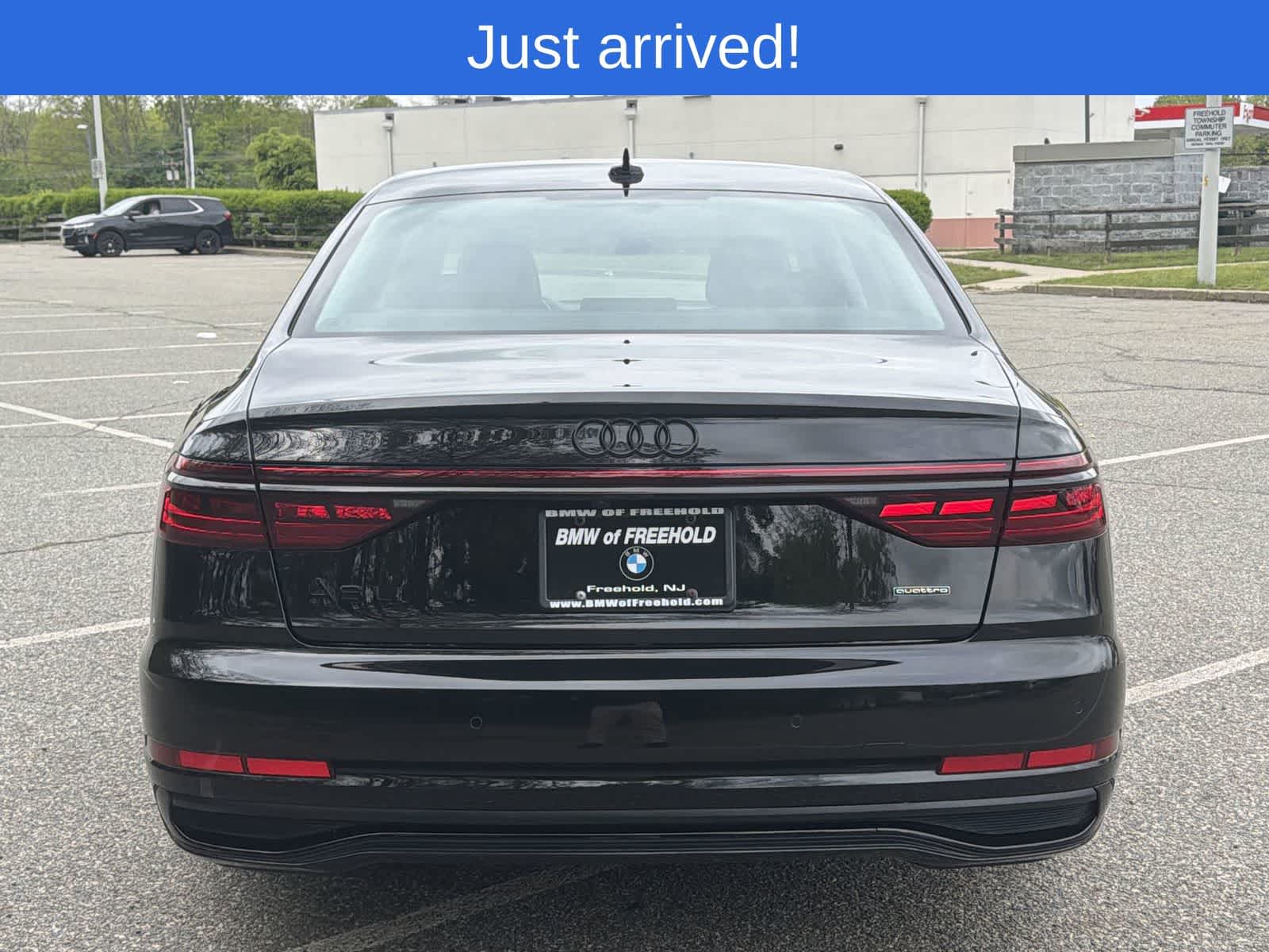 Thumbnail: 2023 Audi A8 - 13