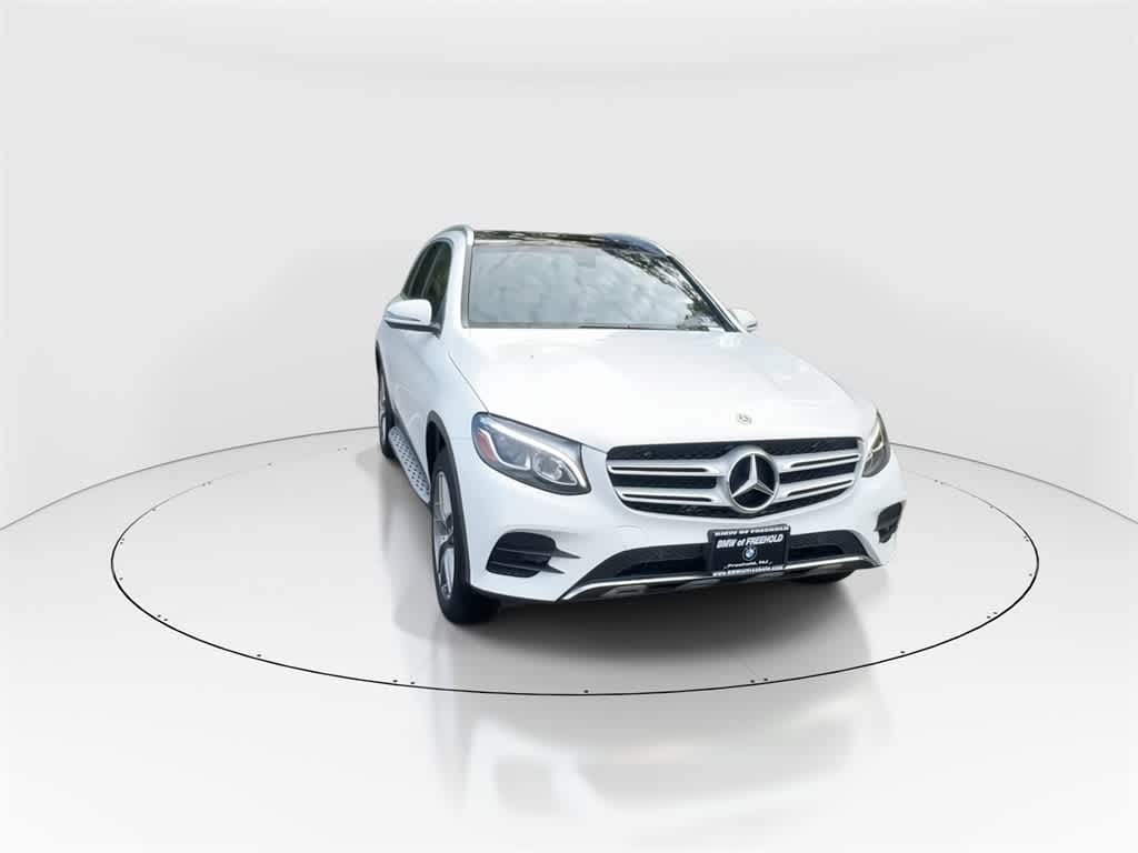 2019 Mercedes Benz GLC 300 4MATIC photo 4