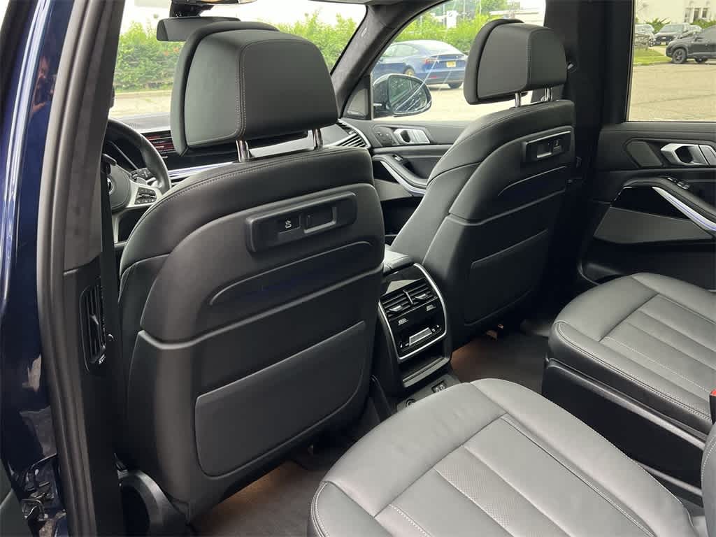 Thumbnail: 2021 BMW X7 - 20