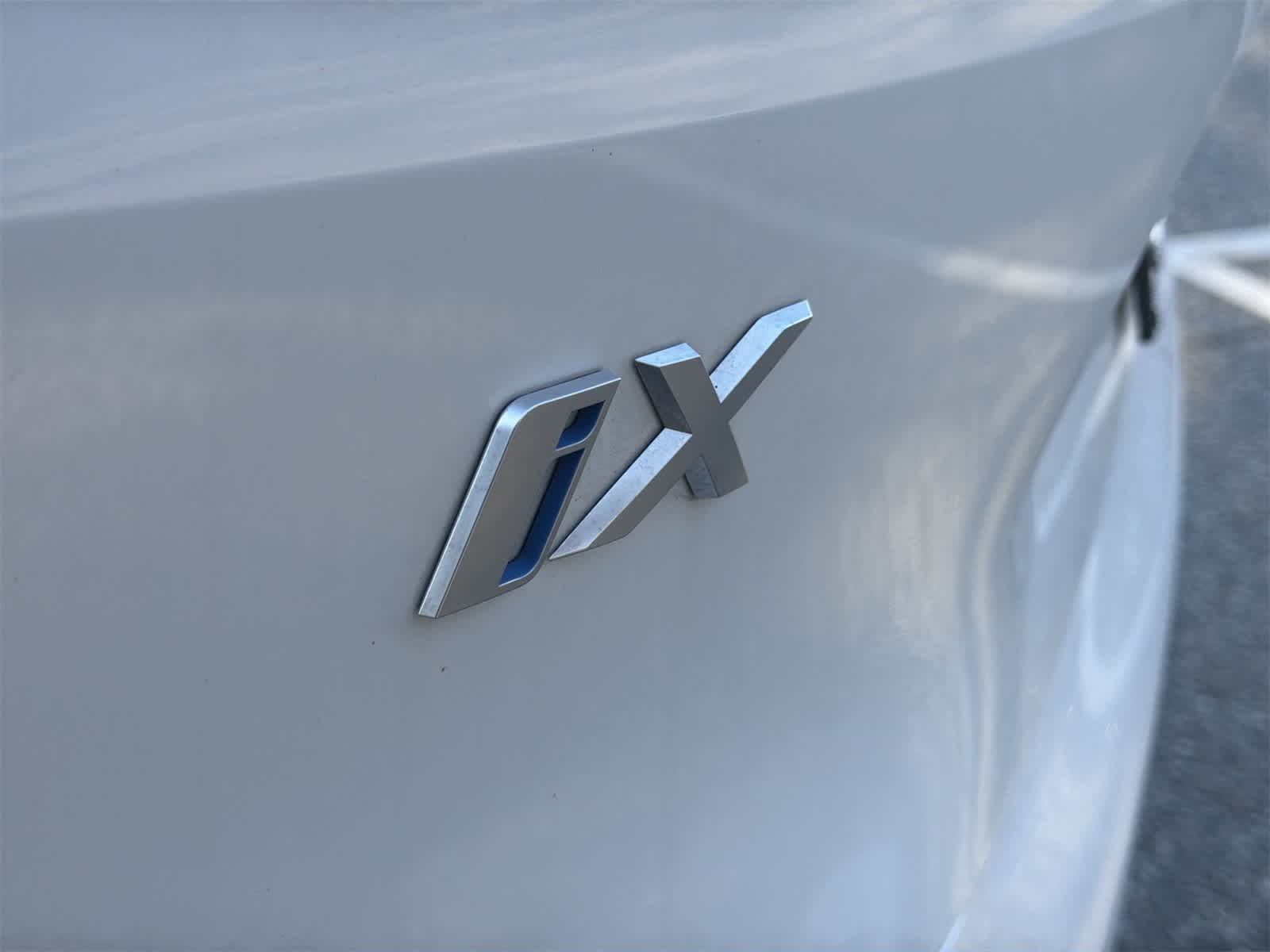 Thumbnail: 2025 BMW iX - 15