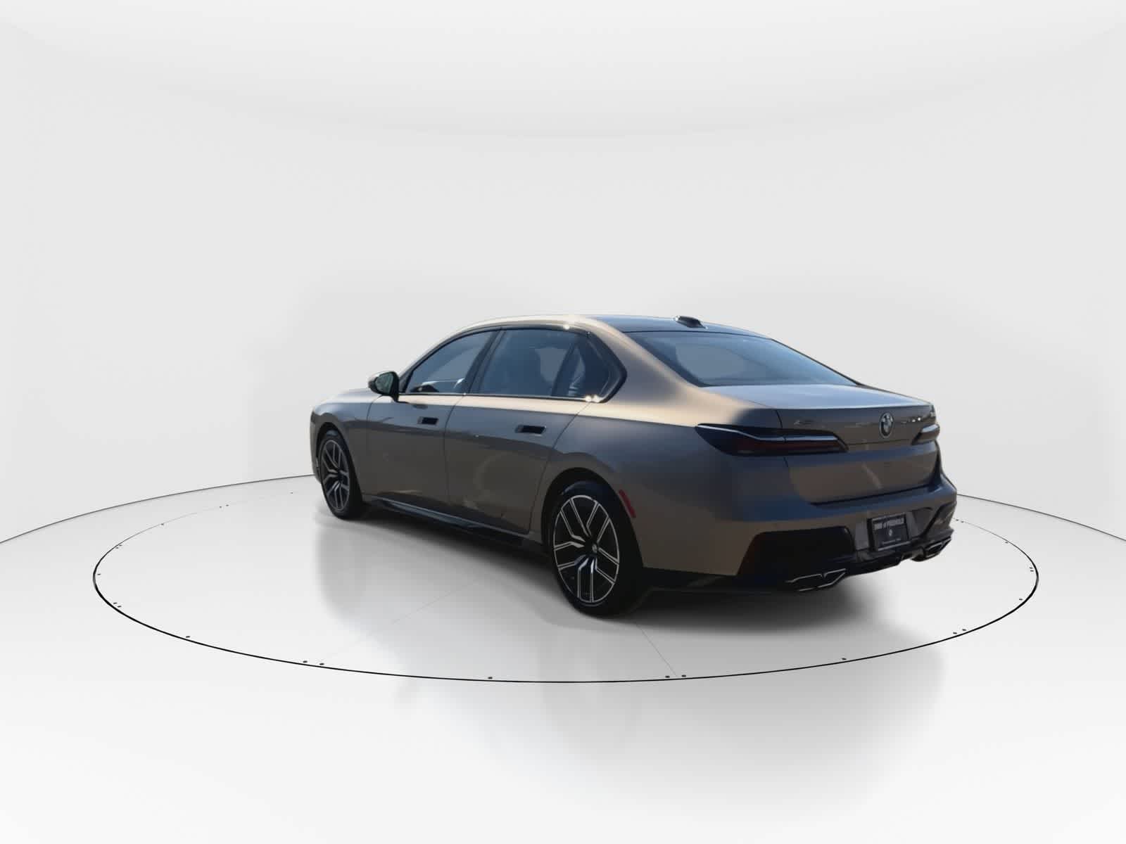 Thumbnail: 2023 BMW 7 Series - 6