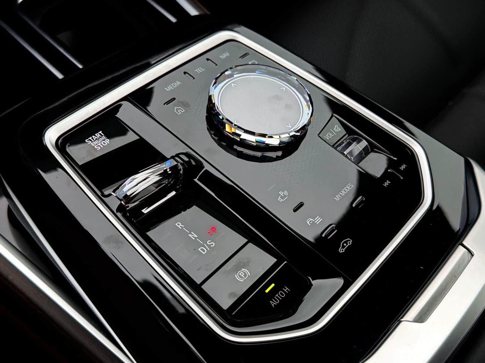 Thumbnail: 2026 BMW 7 Series - 25