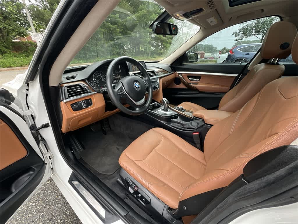 Thumbnail: 2015 BMW 3 Series - 10