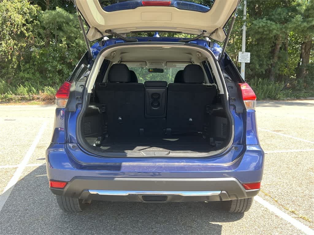 Thumbnail: 2017 Nissan Rogue - 27