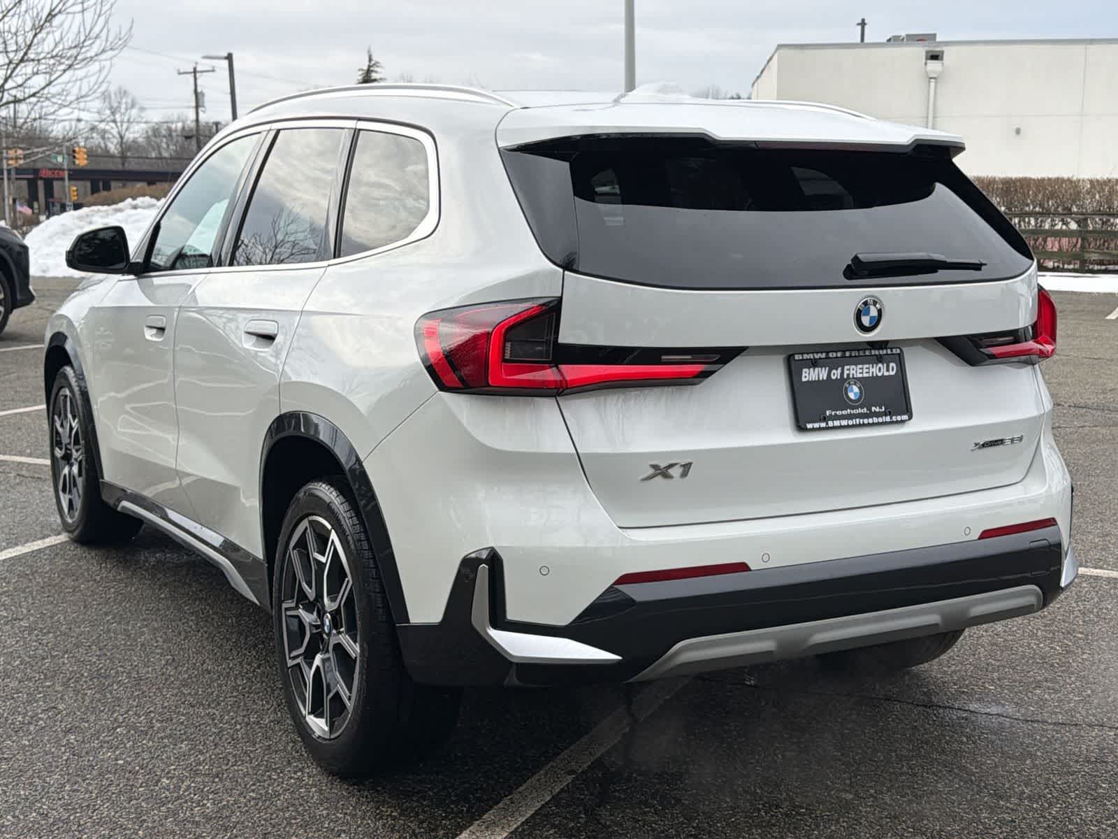 Thumbnail: 2025 BMW X1 - 12