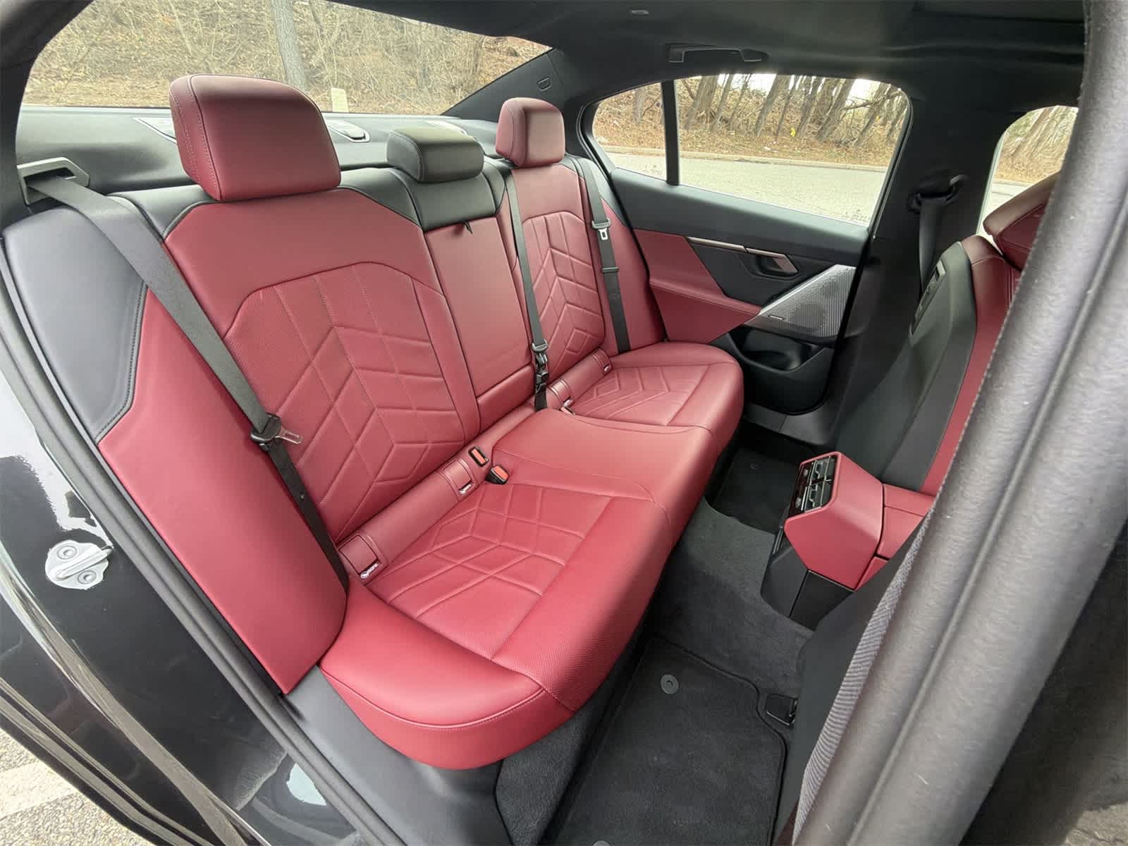 Thumbnail: 2026 BMW 5 Series - 21