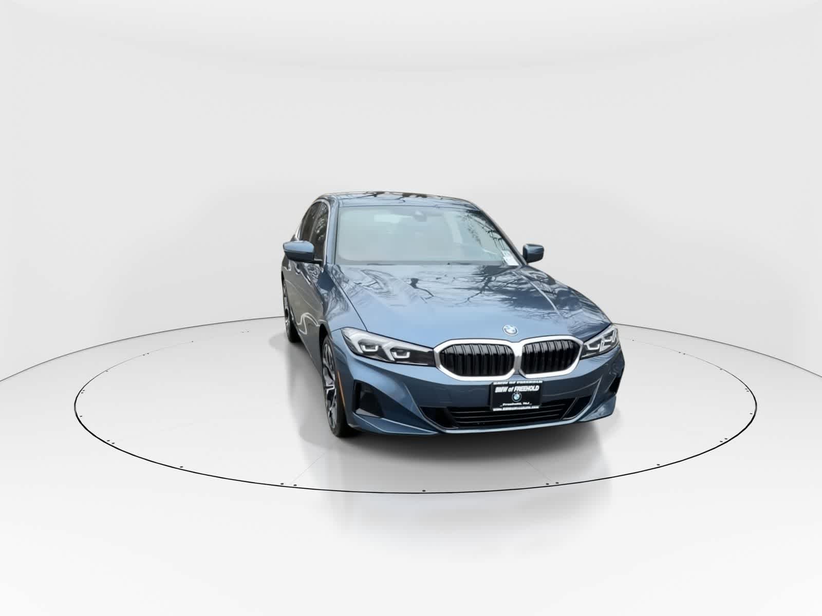 Thumbnail: 2025 BMW 3 Series - 2