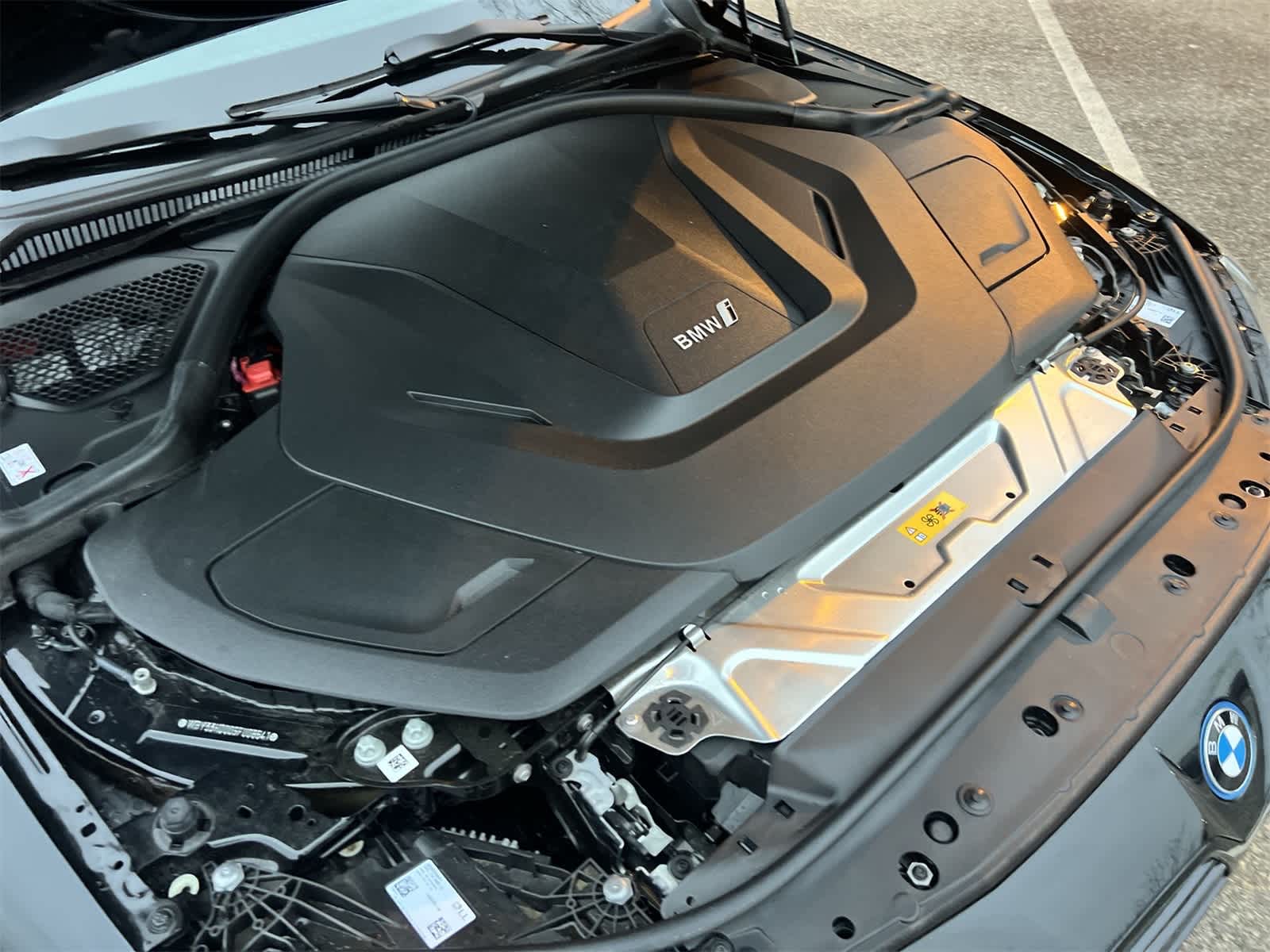 Thumbnail: 2025 BMW i4 - 17