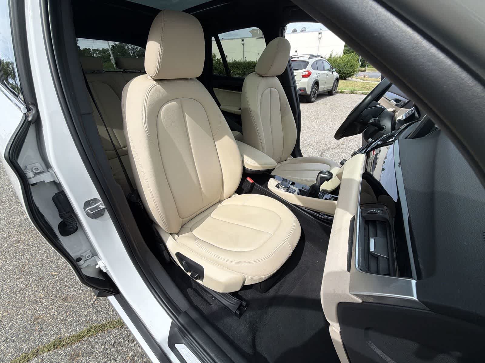 Thumbnail: 2016 BMW X1 - 21
