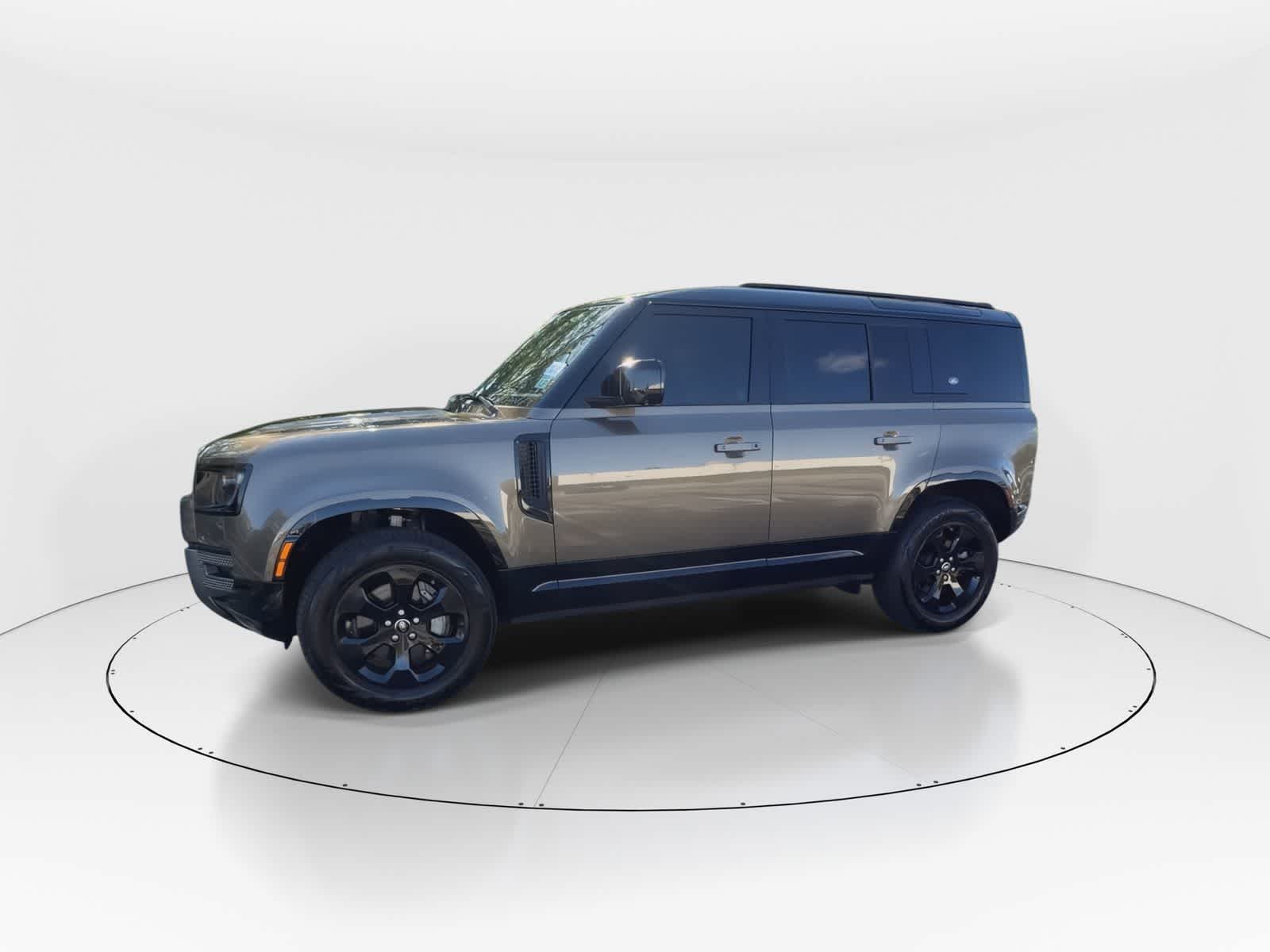 Thumbnail: 2022 Land Rover Defender - 8