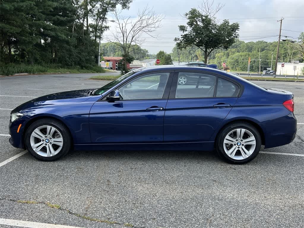 Thumbnail: 2016 BMW 3 Series - 11
