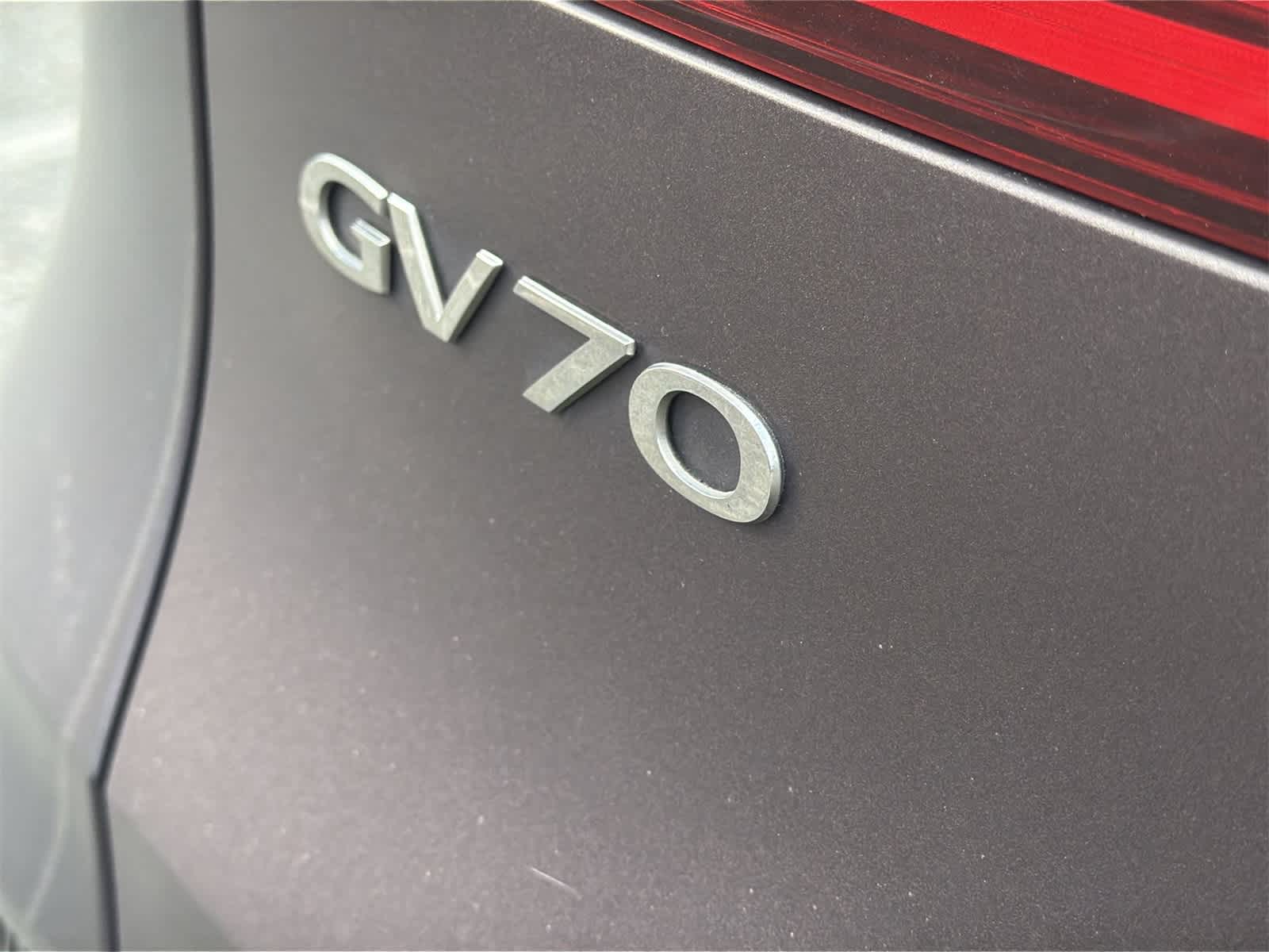 Thumbnail: 2023 Genesis GV70 - 15