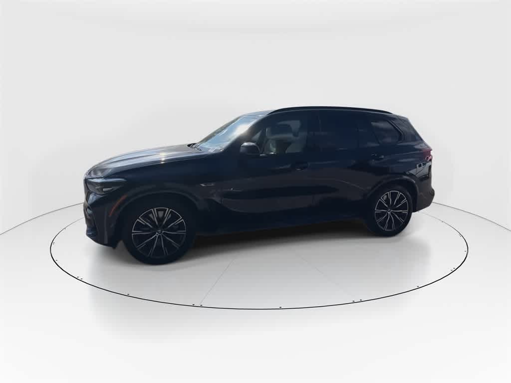 Thumbnail: 2022 BMW X5 - 5