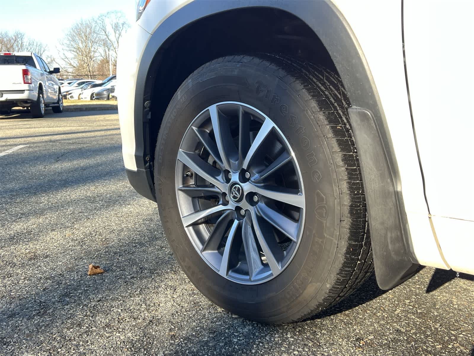 Thumbnail: 2017 Toyota Highlander - 16