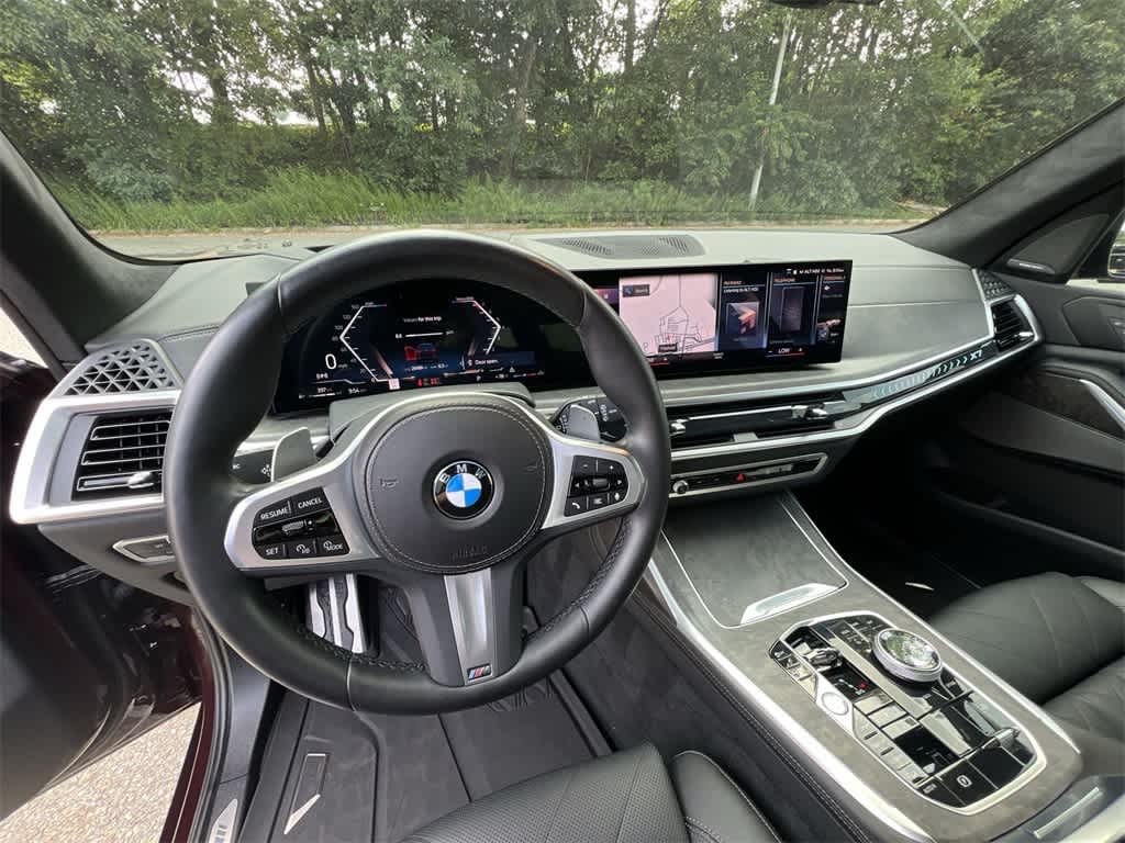 Thumbnail: 2023 BMW X7 - 18