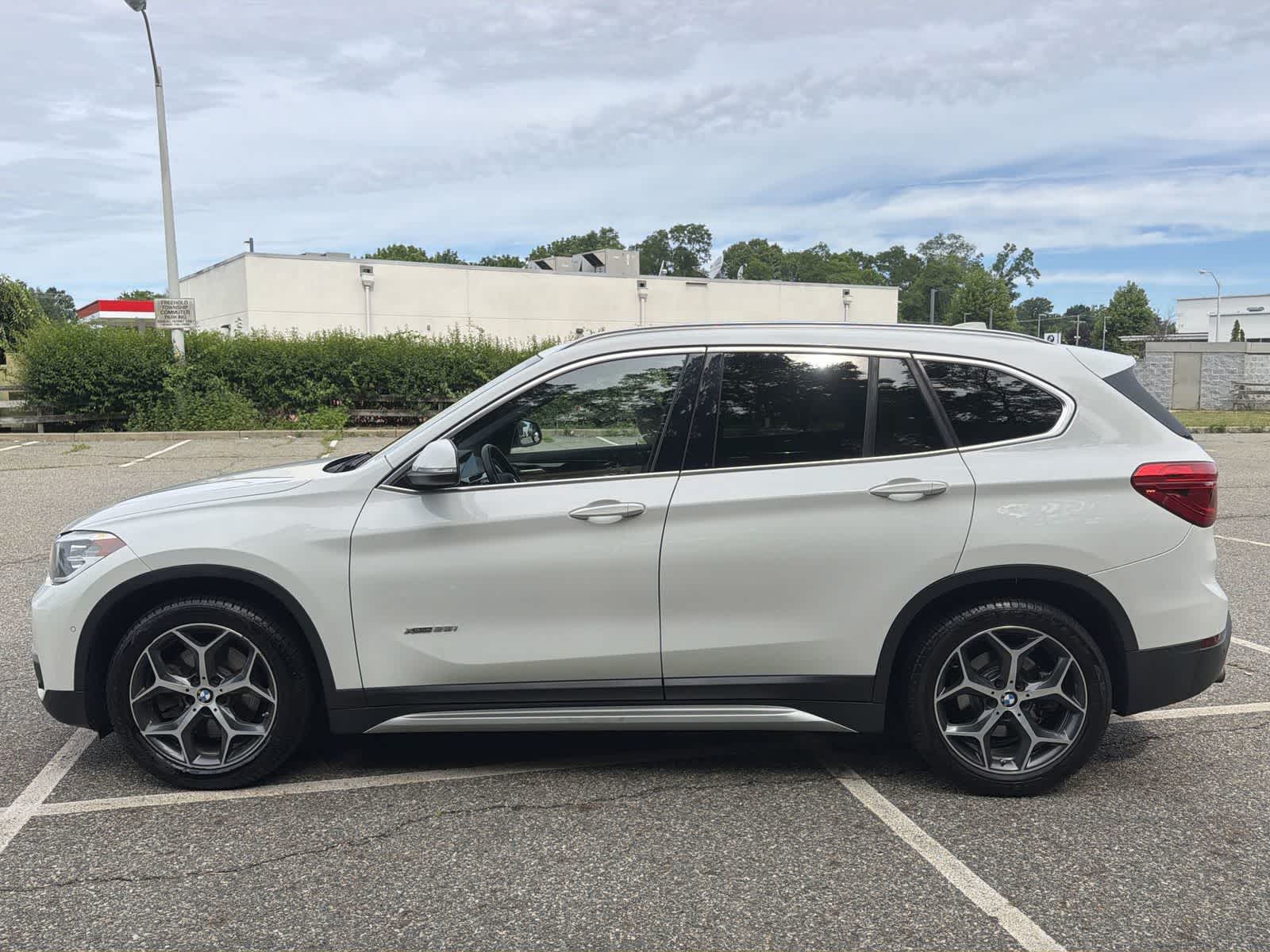Thumbnail: 2016 BMW X1 - 10