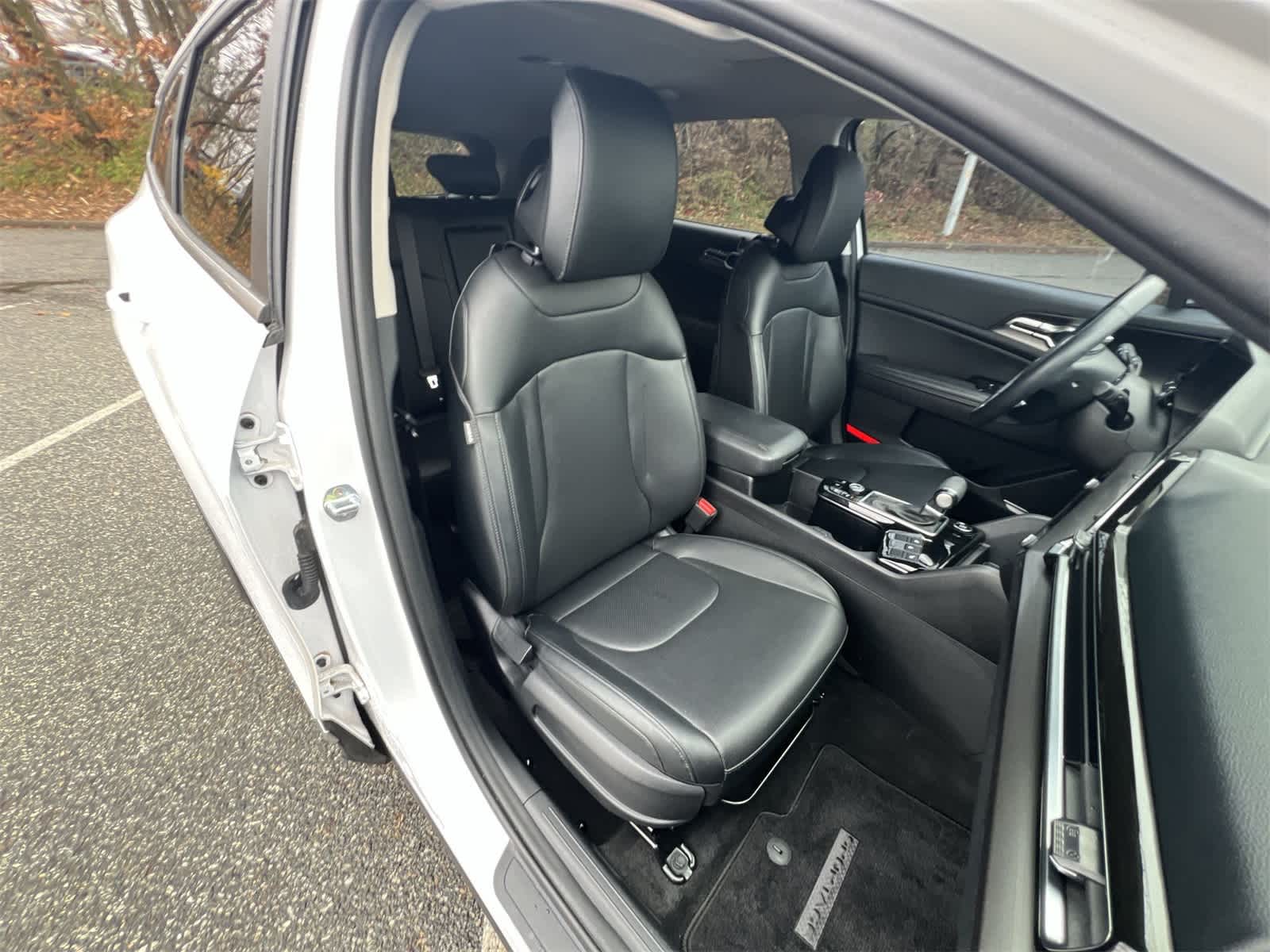 Thumbnail: 2023 Kia Sportage - 22