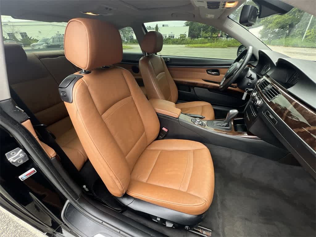 Thumbnail: 2010 BMW 3 Series - 22