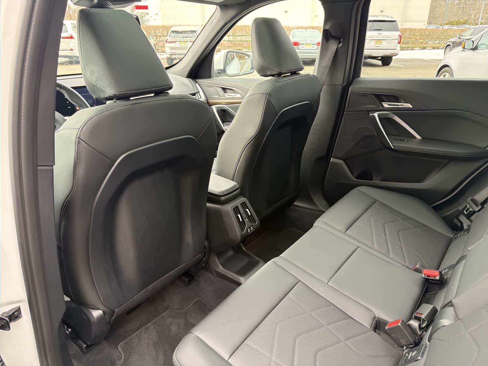 Thumbnail: 2025 BMW X1 - 20