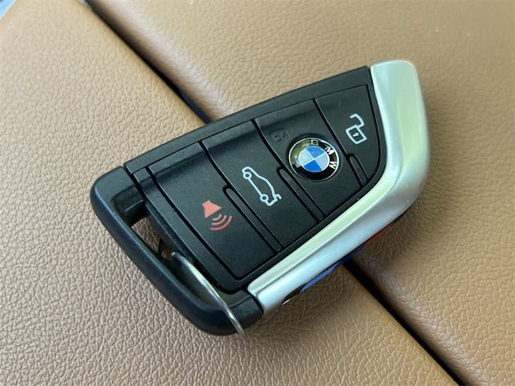 Thumbnail: 2022 BMW 5 Series - 28
