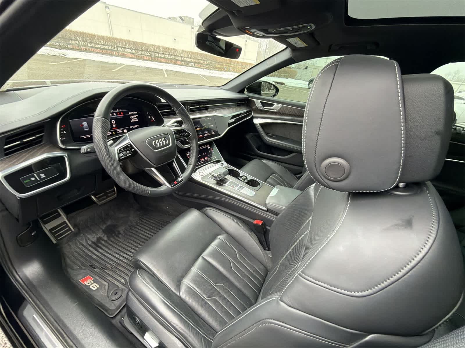 Thumbnail: 2020 Audi S6 - 10