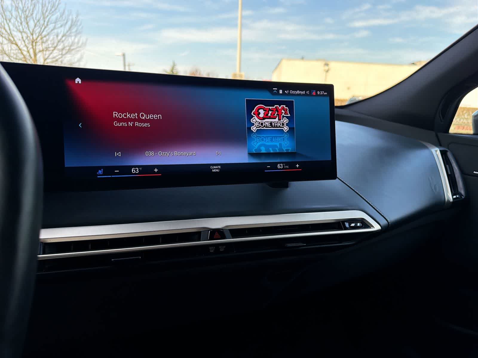 Thumbnail: 2023 BMW iX - 24