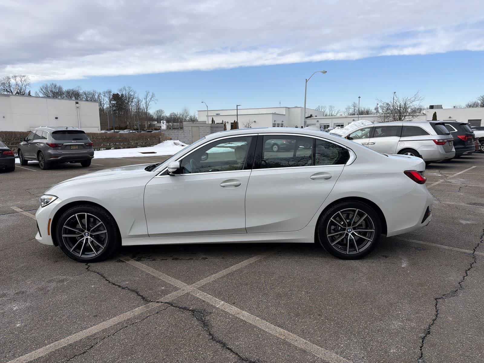 Thumbnail: 2022 BMW 3 Series - 11