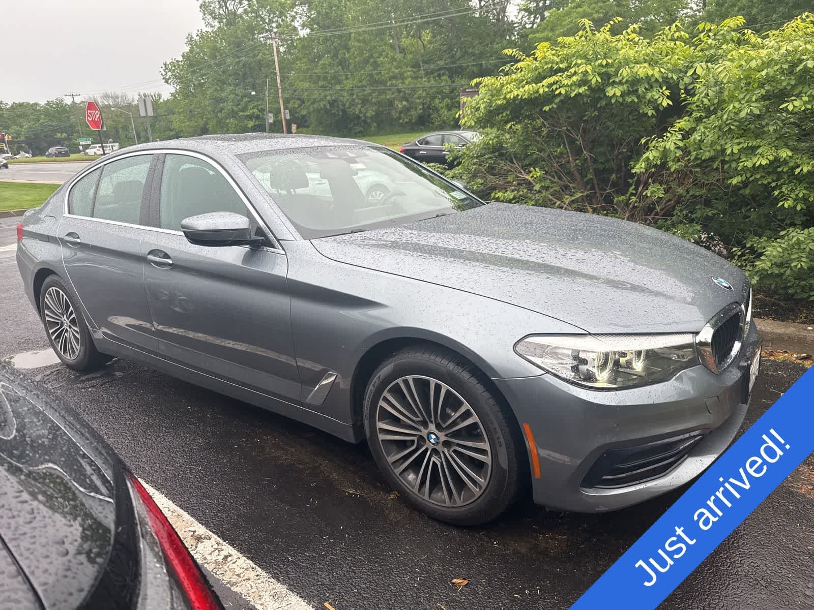 2019 BMW 5 Series 530i xDrive Sedan's photo