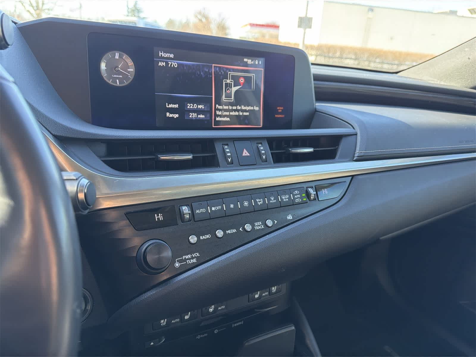 Thumbnail: 2019 Lexus ES - 24