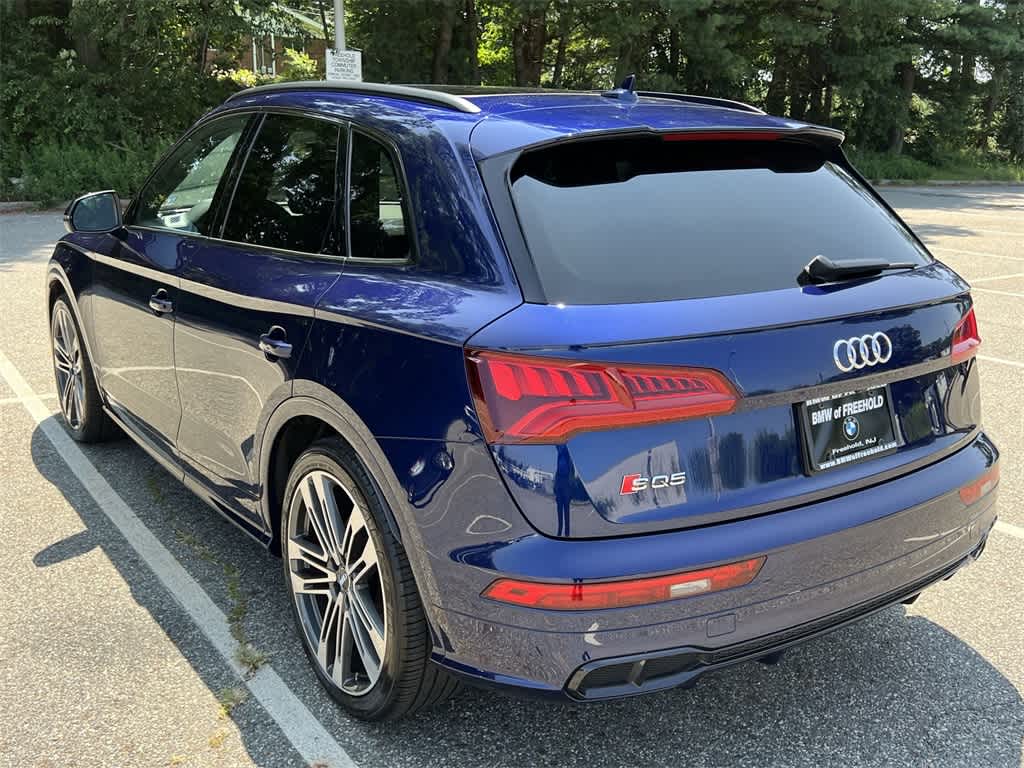 Thumbnail: 2020 Audi SQ5 - 12