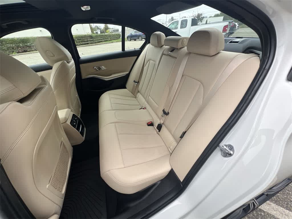 Thumbnail: 2022 BMW 3 Series - 21