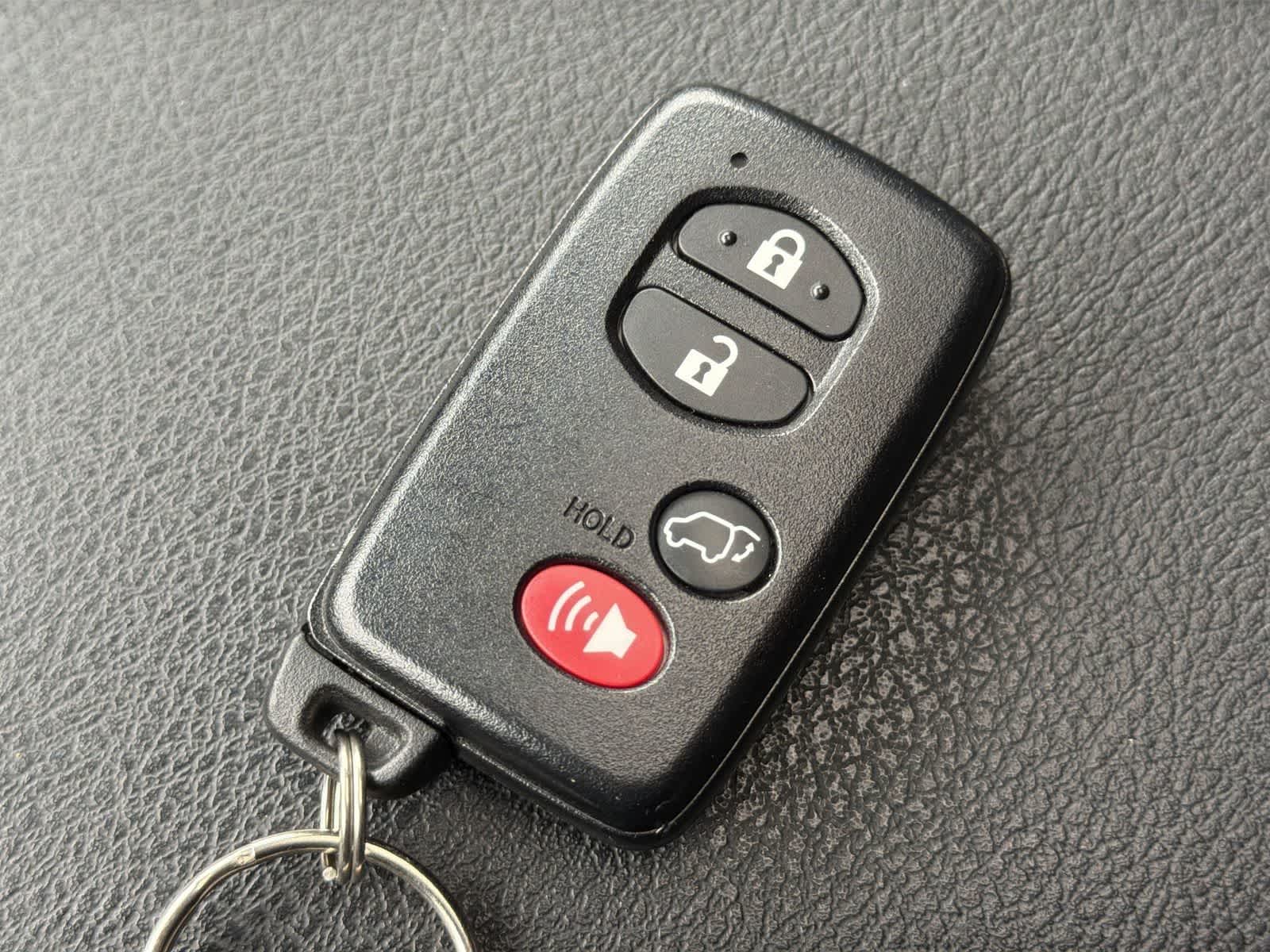 Thumbnail: 2013 Toyota Highlander - 28