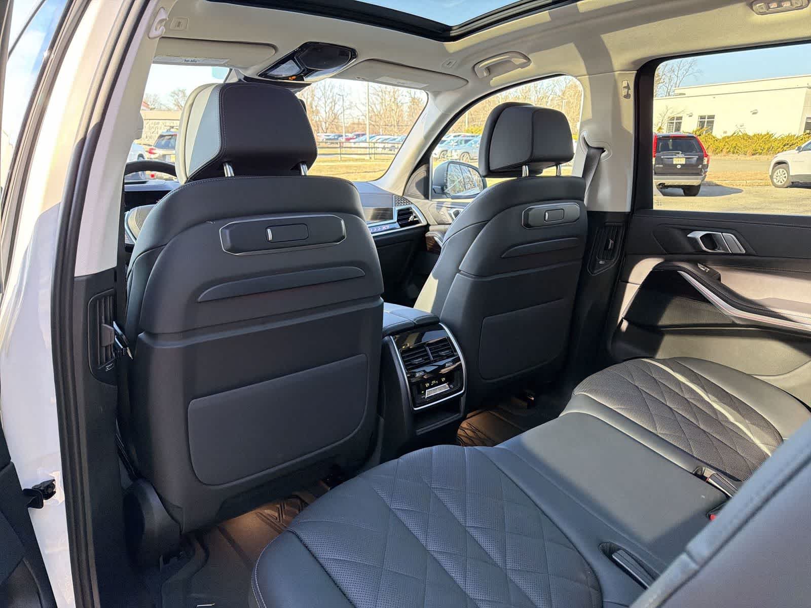 Thumbnail: 2025 BMW X7 - 20