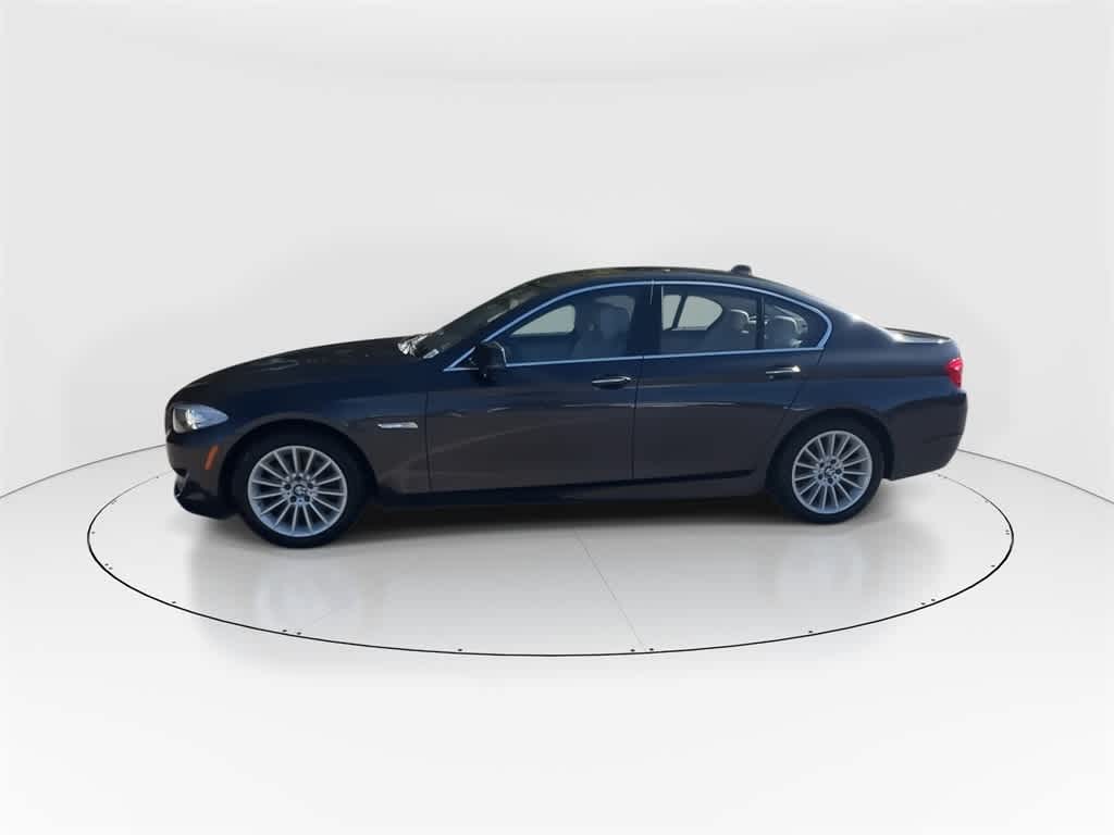Thumbnail: 2013 BMW 5 Series - 6