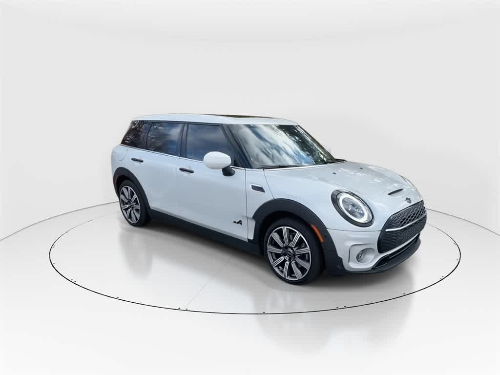 2023 Mini Clubman Base S ALL4 photo 3