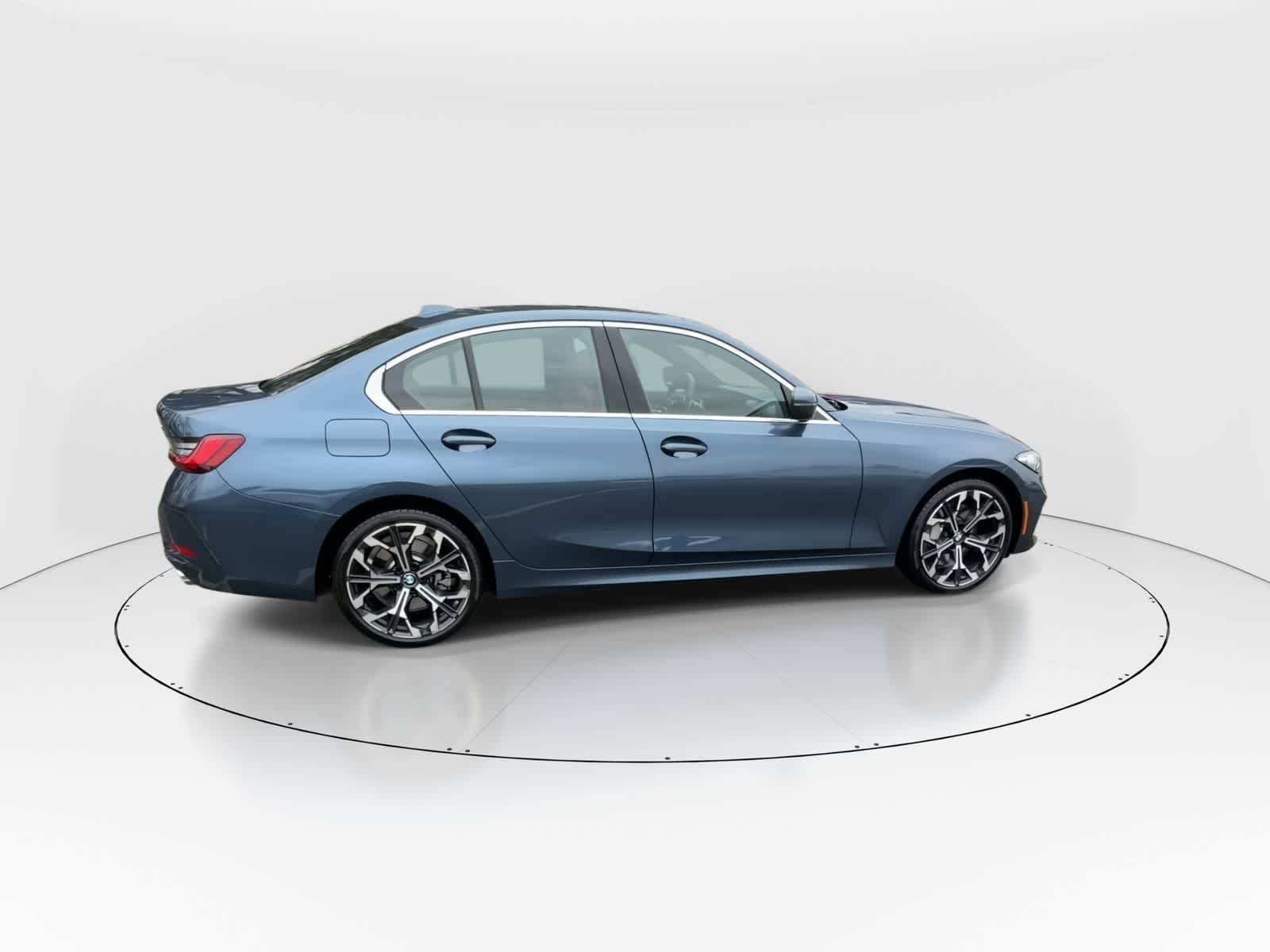 Thumbnail: 2025 BMW 3 Series - 8